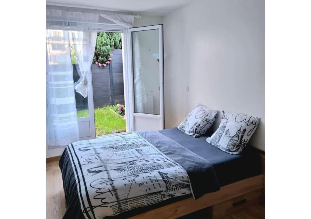 Superbe Appartement Avec Jardin Proche Versailles Saint-Cyr-l'Ecole Exterior foto